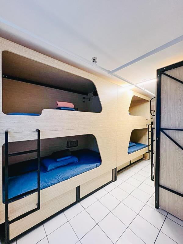 The Espy Hostel Cairns Exterior photo
